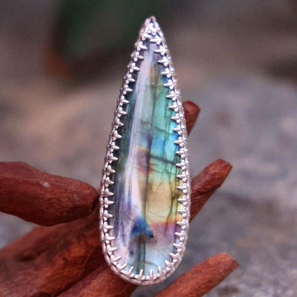 SOLD🌙Handmade OOAK Large Labradorite Crystal Ring - Picture 2 of 5